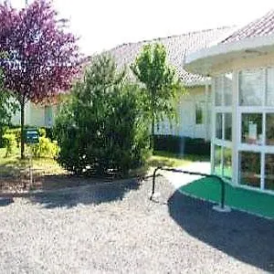 Hotel The Originals Access Aeroport,